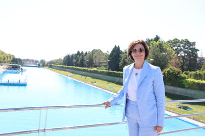 Başkan Ünlüce Kentpark Yapay Plajı'nı Gezdi