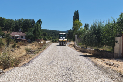 Büyükşehir Kırsalda Sathi Kaplama Çalışmalarını Sürdürüyor