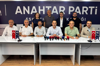 Anahtar Parti İl Başkanı Ölce: "96 Yıllık Çınar Kaderine Terk Edilemez"
