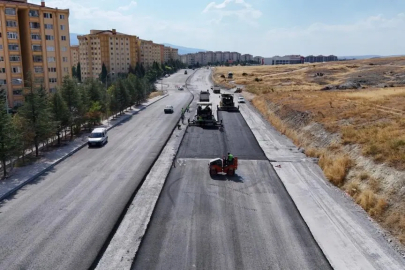 Kütahya’da asfalt çalışmaları sürüyor