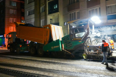 Şehir Uyurken Yıldırım Caddesi’nde Sıcak Asfalt Çalışması