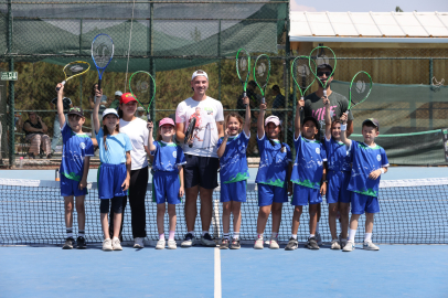 Odunpazarı’nda Yaz Spor Okulları’nda Tenis Heyecanı