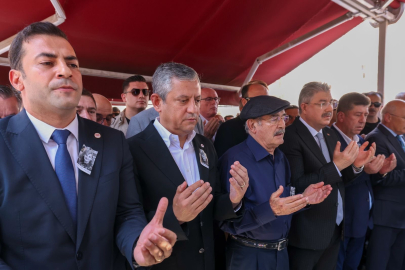 Yeni Parti Genel Başkanı Özgür Özel Cenaze İçin Eskişehir'e Geldi