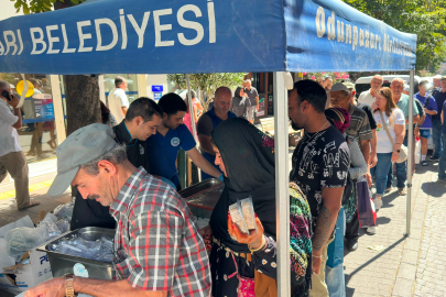 Odunpazarı Belediyesi’nden Mevlit Kandili’nde Helva İkramı