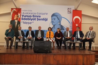 Eskişehir'in Neşesi Uluslararası Yunus Emre Edebiyat Şenliği Oldu