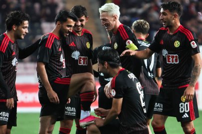 Eskişehirspor Kupada Turladı: 1922 Akşehirspor'u 4-1'lik Skorla Geçti