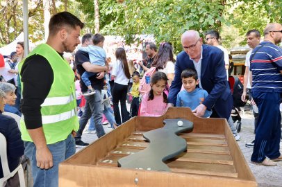 Kazım Kurt’tan Annelere: “Parklarımızın Kapıları Size Her Zaman Açık”
