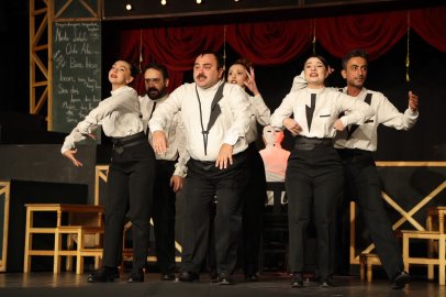 Odunpazarı Belediye Tiyatrosu Yeni Döneme “Zamazingo” İle Başladı