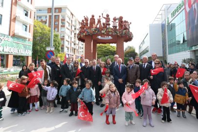 Atatürk Ve Çocukların İzi Eskişehir’in Kent Hafızasına Kazındı